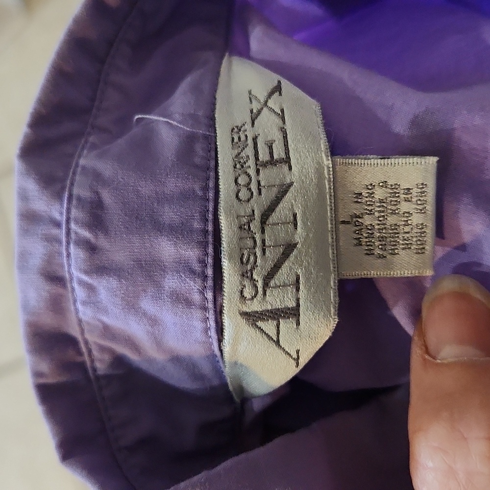 Lavender sleeveless top - Picture 3 of 3